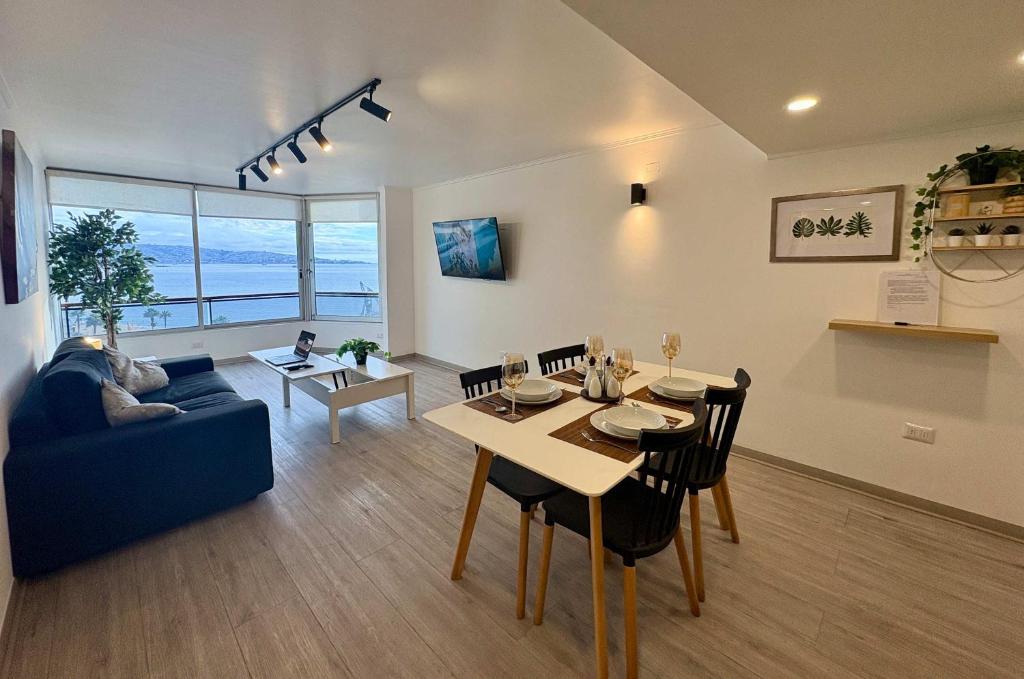 Oceanfront Family Getaway in Viña del Mar - 2