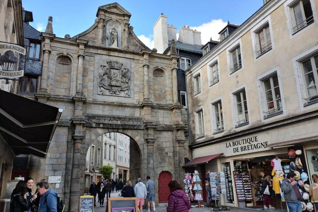 Duplex de Charme au Cœur Historique - 2