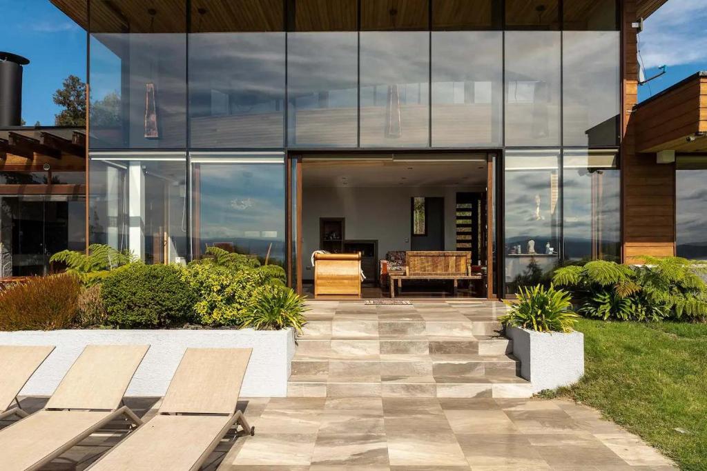Luxury House with Jacuzzi SummerPool Villarrica - 3