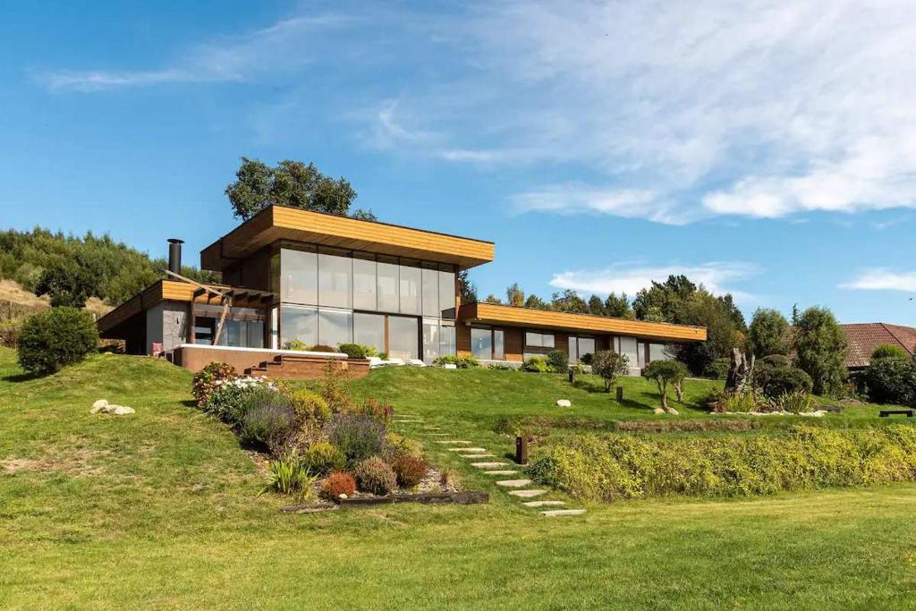 Luxury House with Jacuzzi SummerPool Villarrica - 2