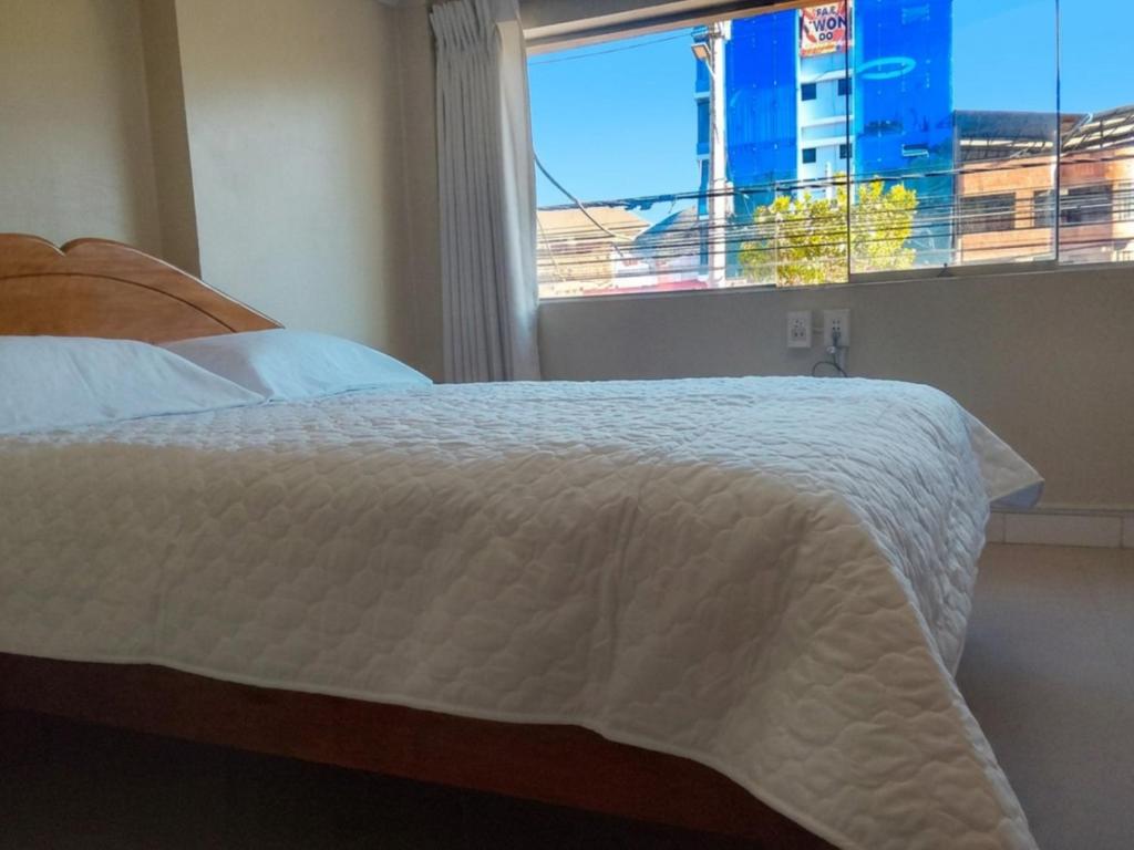 2 Bedroom Apartment Cusco - Main Avenue - 2