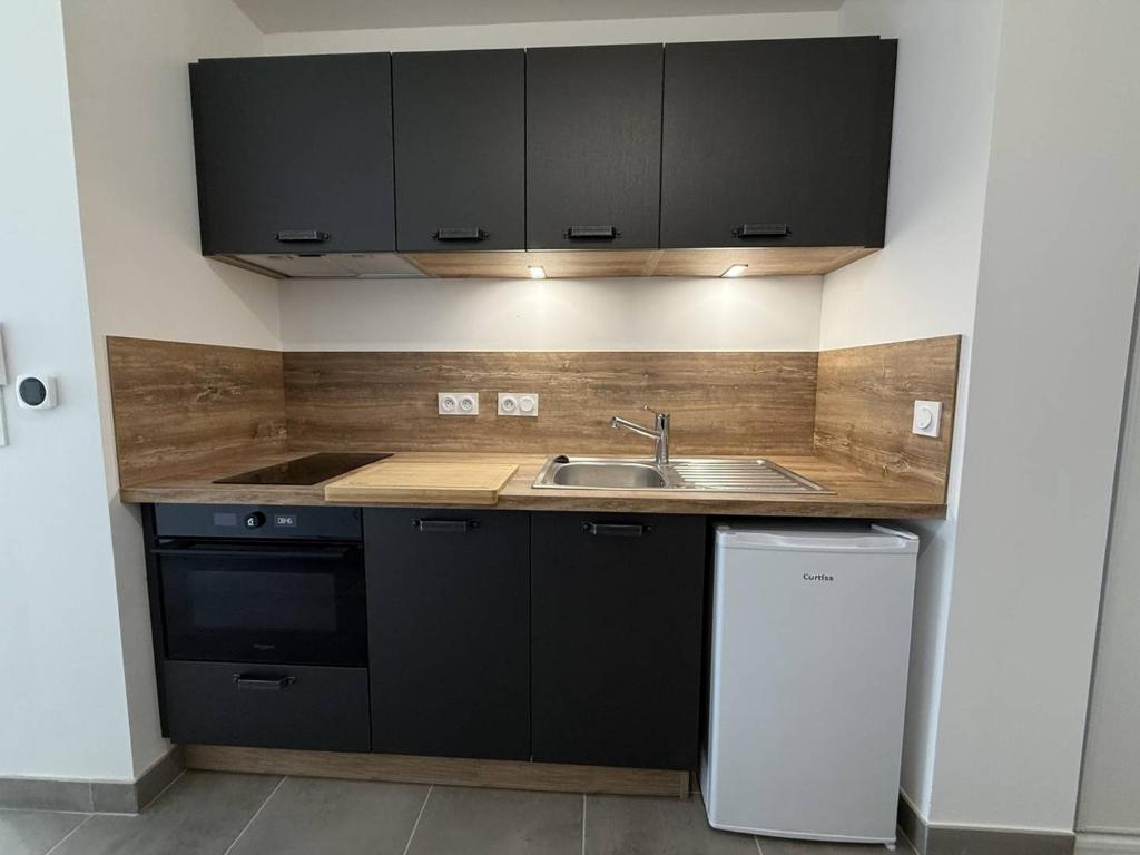 Appartement moderne avec terrasse, WIFI - 2 pers. - FR-1-368-479 - 2