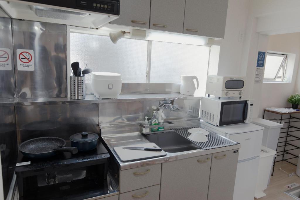 Crane Shibuya 2 stations from Shinjuku 10-minute taxi ride, 28 sqm! Sleeps up to 5, king-size bed, W