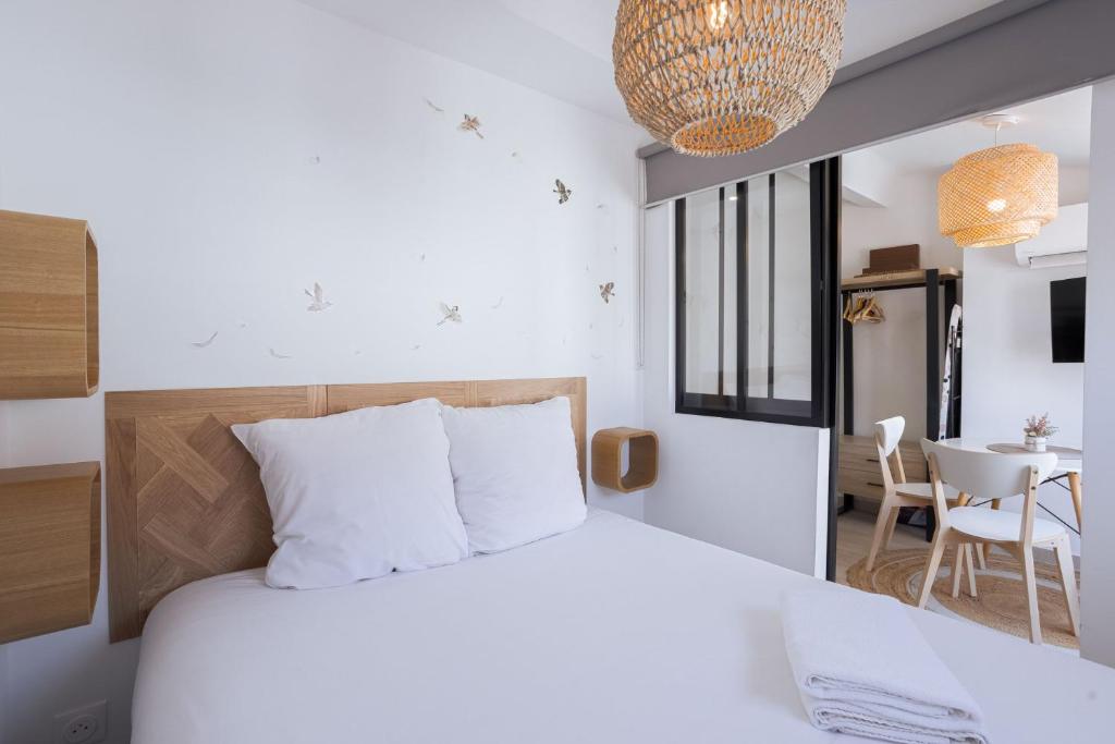 Studio Chanel - central, balcon, clim, proche Palais&Plages - 3