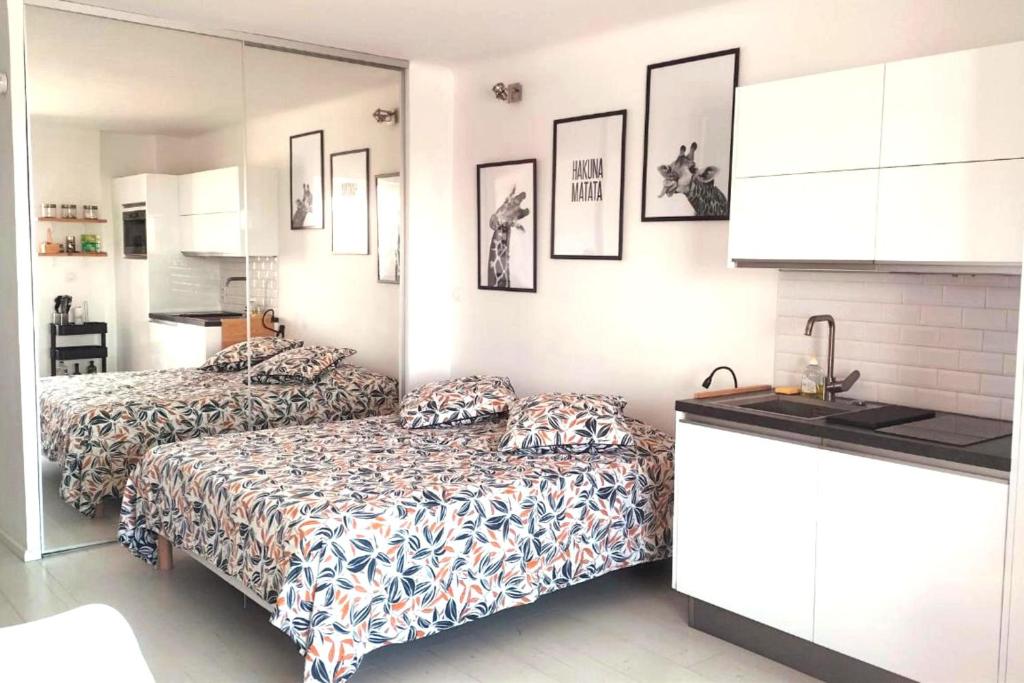 27m with terrace - first row sea view - 1