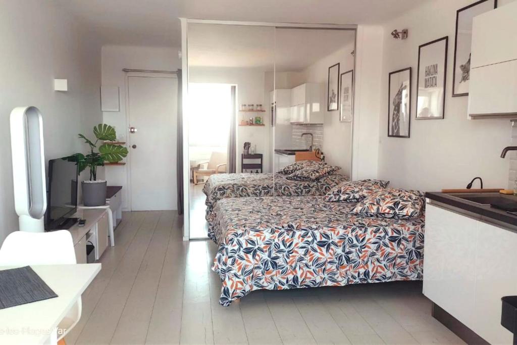 27m with terrace - first row sea view - 3