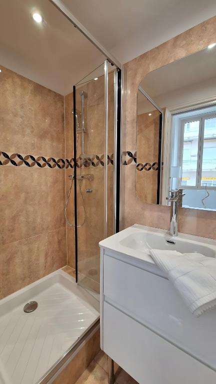Moliere 1 chambre Cannes centre - 5