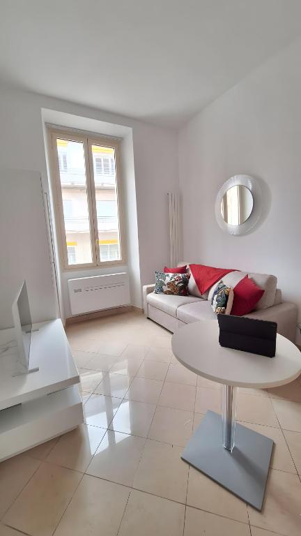 Moliere 1 chambre Cannes centre - 3