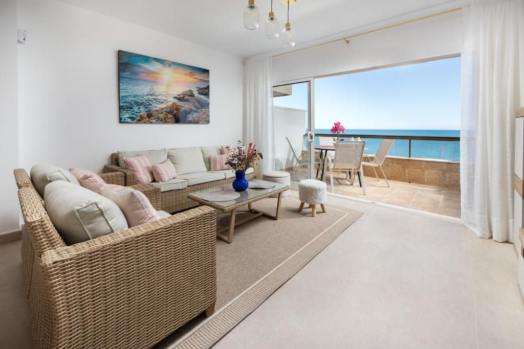 Magnificent beachfront apartment - 1