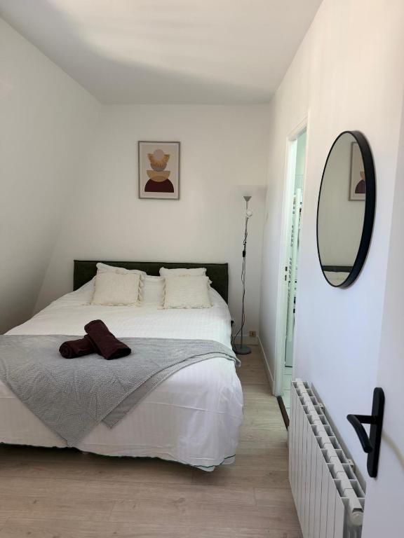 Eiffel View - Elegant 1BR - Champs-Élysées - 4