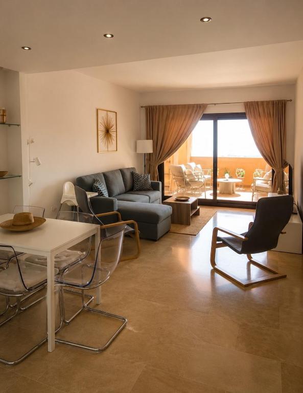 2 bedrooms sea view apartments in La Duquesa - 4