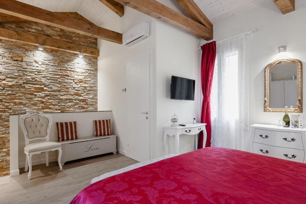 Gem's House, romantic Biennale free wi-fi - 3