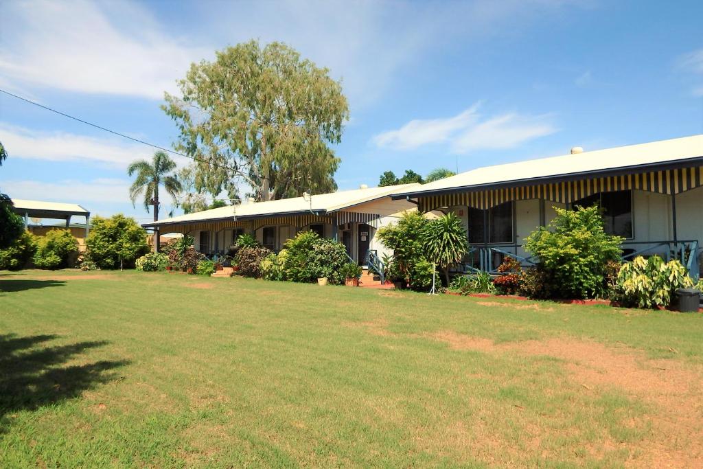 Matildas End Holiday Units photo