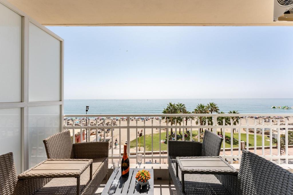 MalagaSuite Niza II Fuengirola Apartments - 2