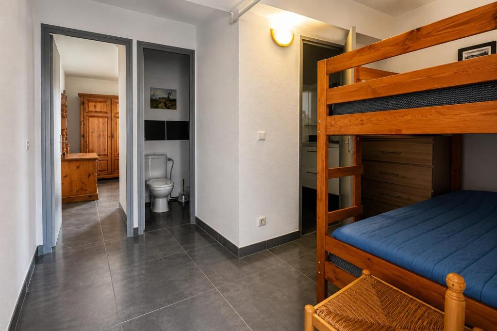 Attractive T2 bis through ideally located - 4