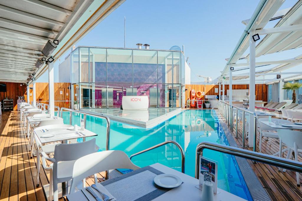 Icon Hotel