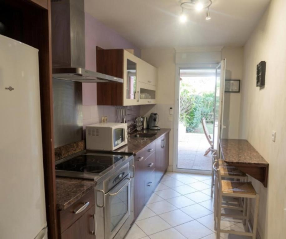 Apartment with pool and garden in Saint Aygulf - 3