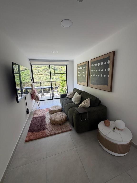 New 2BR Apartment with Beautiful Mountain Views - 1