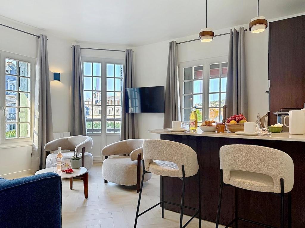 Le Morny Suites Your Host Helper - 1