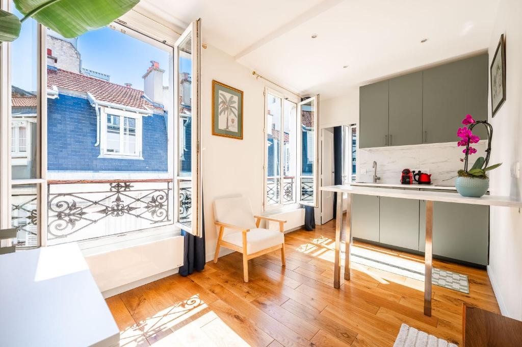 Eiffel Tower family apartment - 2
