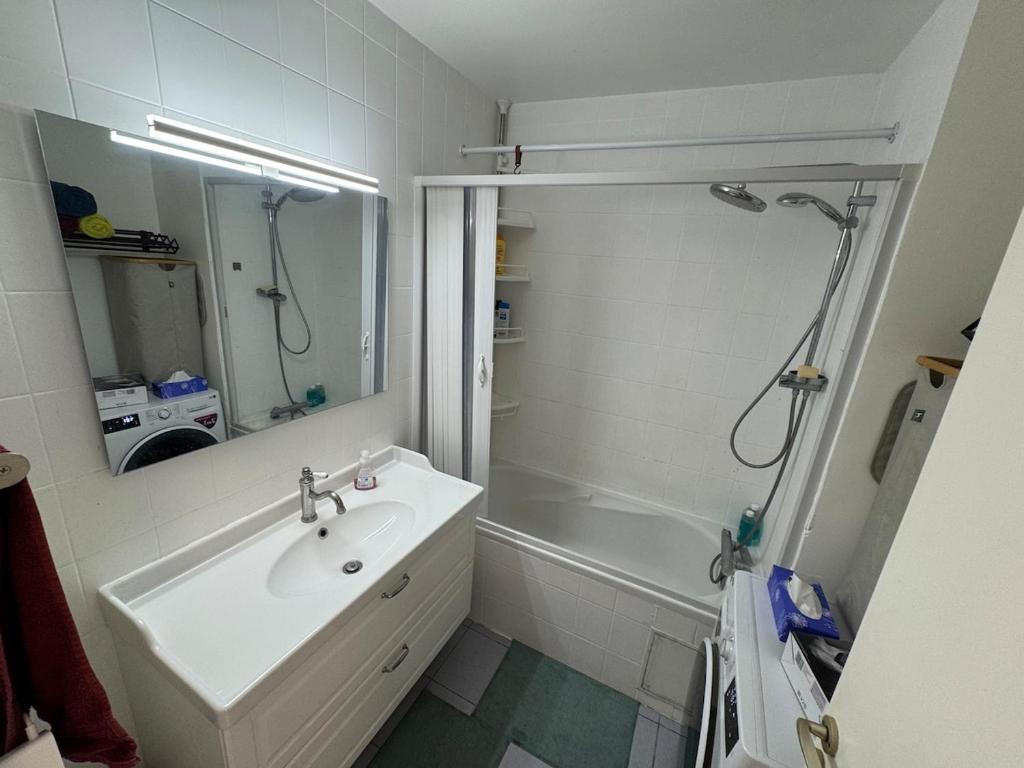 Bright 2 rooms apartment - Metro - Lively neighborhood - 5