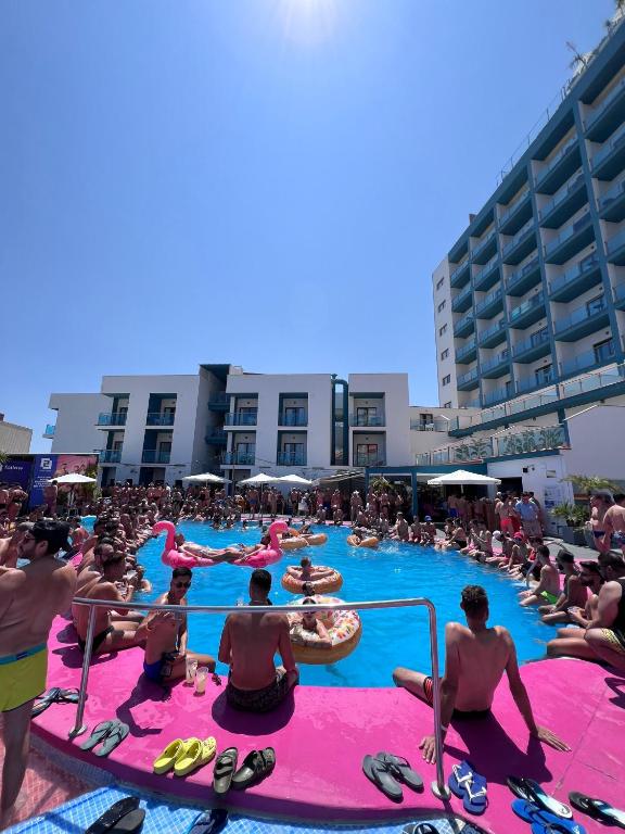 Ritual Torremolinos - Adults Only - 4