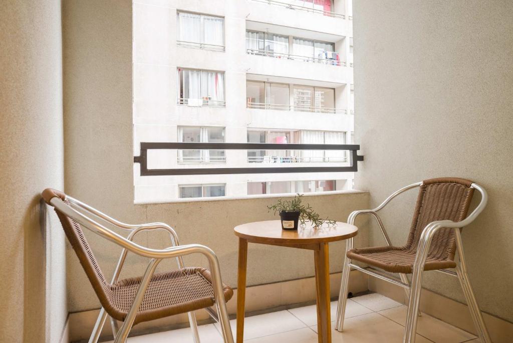 Santiago Modern 1BR with Balcony Kitchen & WiFi - 4