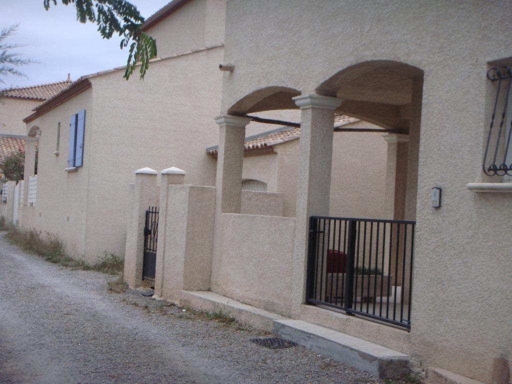 1st floor beachfront villa with stunning views - 4