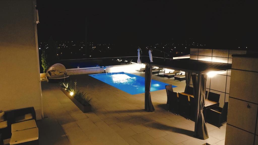 Cube - Villa & Pool - 3