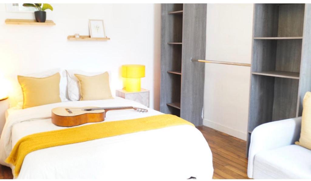 Charming Apartment Near Eiffel Tower, Shops & Transport - 2