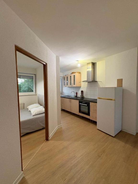 Bes Appart City - 40 m2, centre-ville, rénové - 1