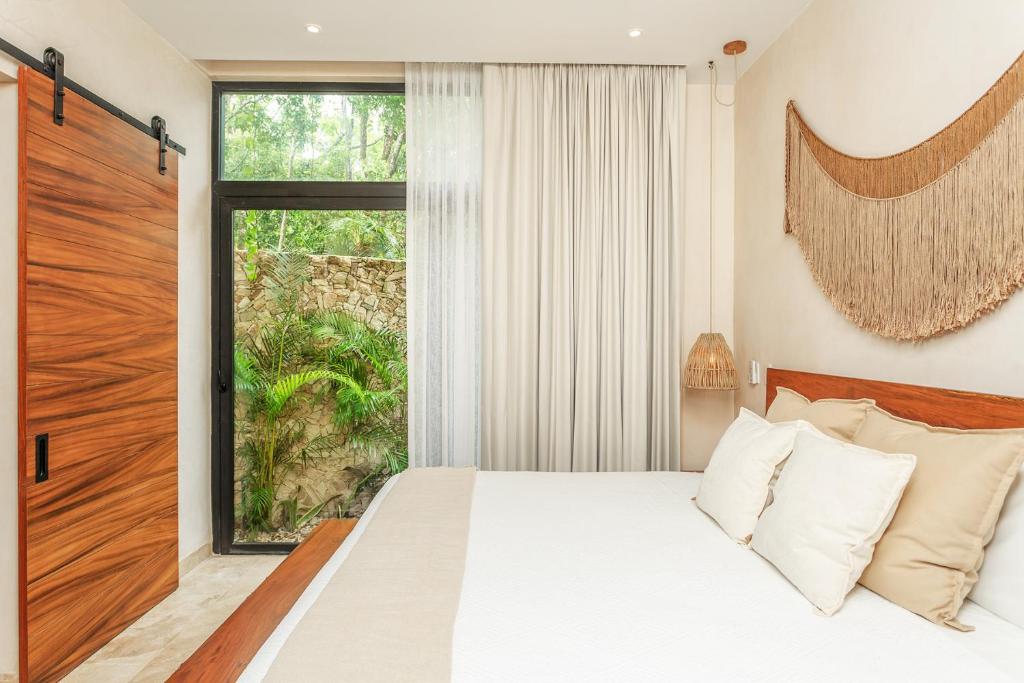 Eco Luxury with Garden Bathtub and Private Pool - 5