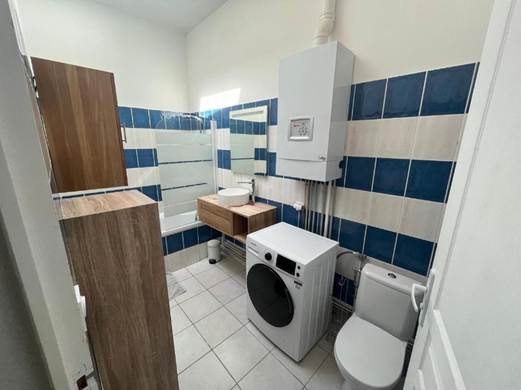 Royal Blue Apartment - 3