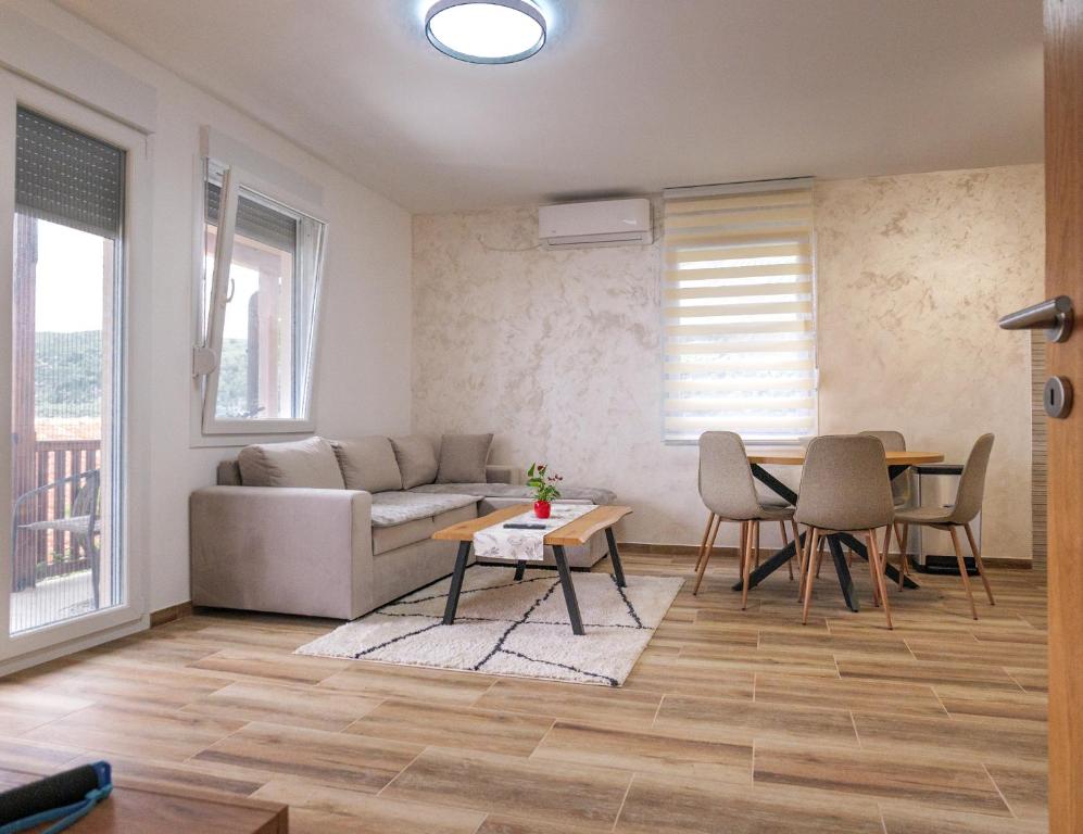 Two Bedroom House Ulcinj - 1