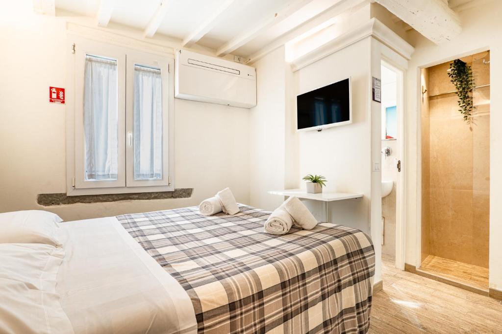 Moderna Suite "Duomo", SMN a 2 passi, Wi-Fi e AC - 2