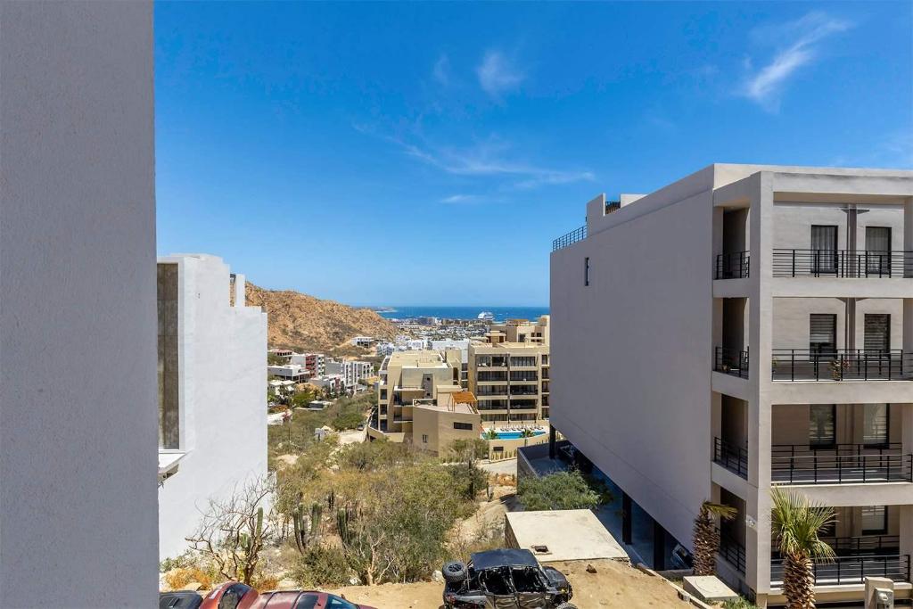 Amazing 2BR Condo with Rooftop pool - BBQ - 4