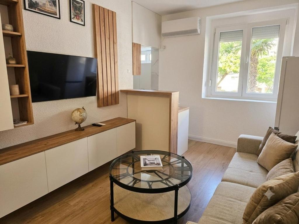 Apartment Maršala Tita - 1