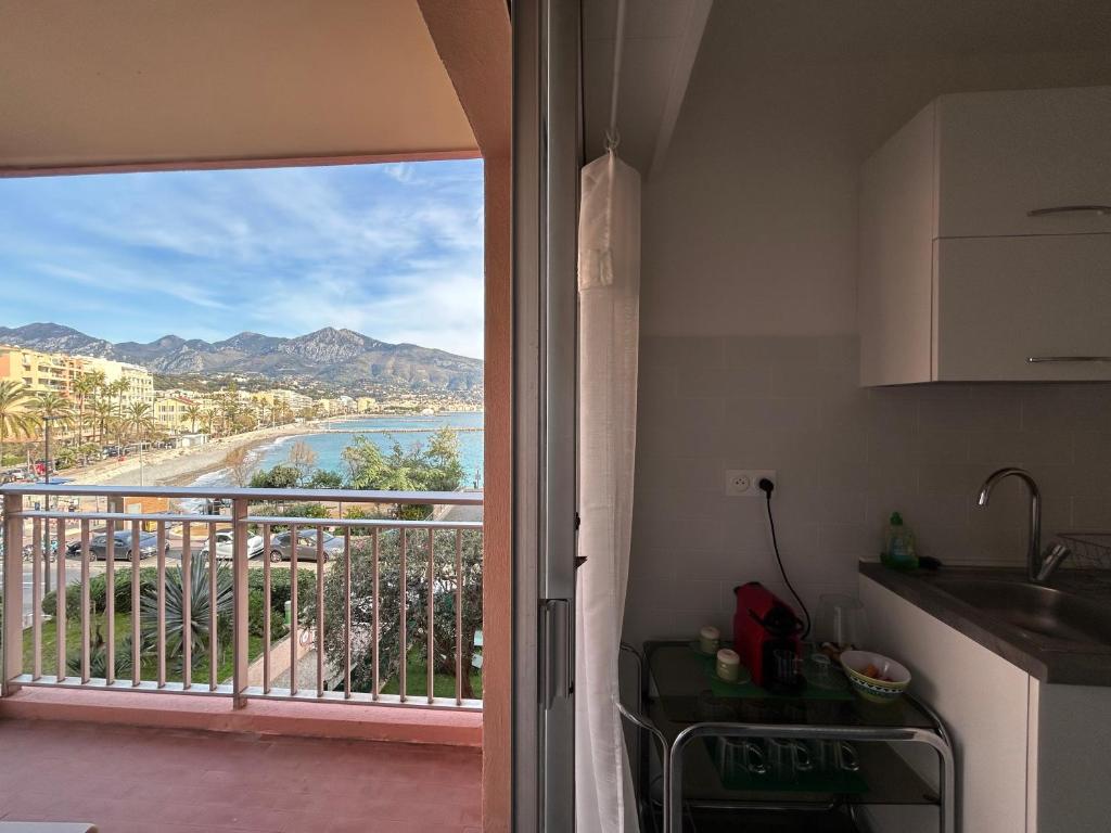 Appartamento Fronte Mare con Terrazza McGregor's Seaview - 4