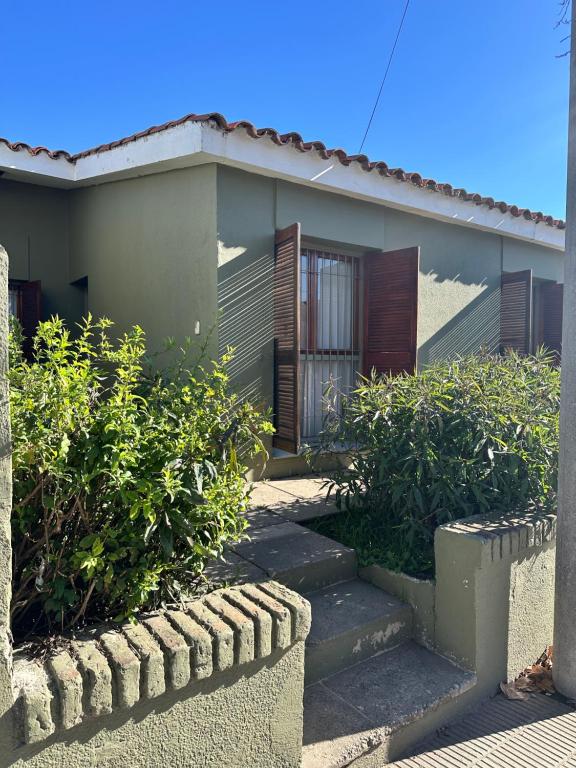La casa, alquiler temporario - casa completa con cochera y patio- parrilla - 3
