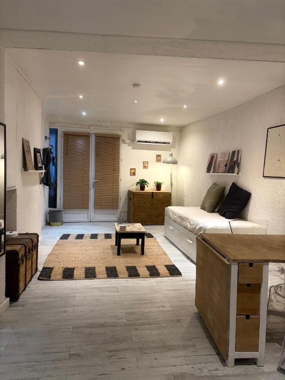 Loft duplex Rez-de-chaussée sous sol 100m2 climatisé centre historique Aix-en-Provence - 1