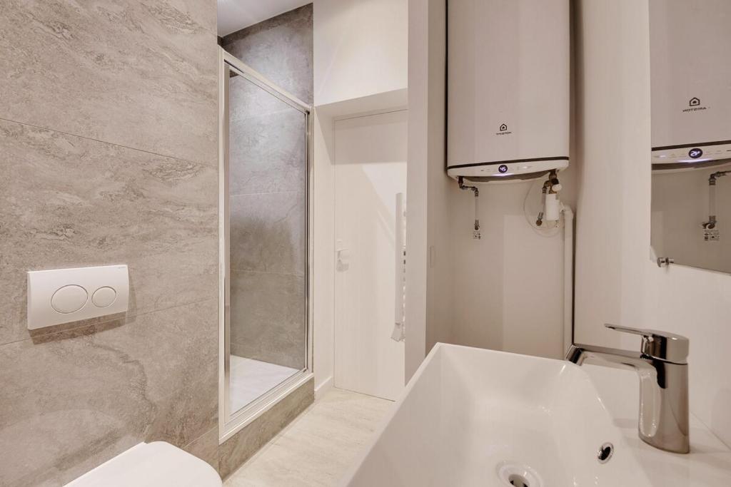 Beautiful 50 m2 in Paris 17th - Very nice neighborhood - 5