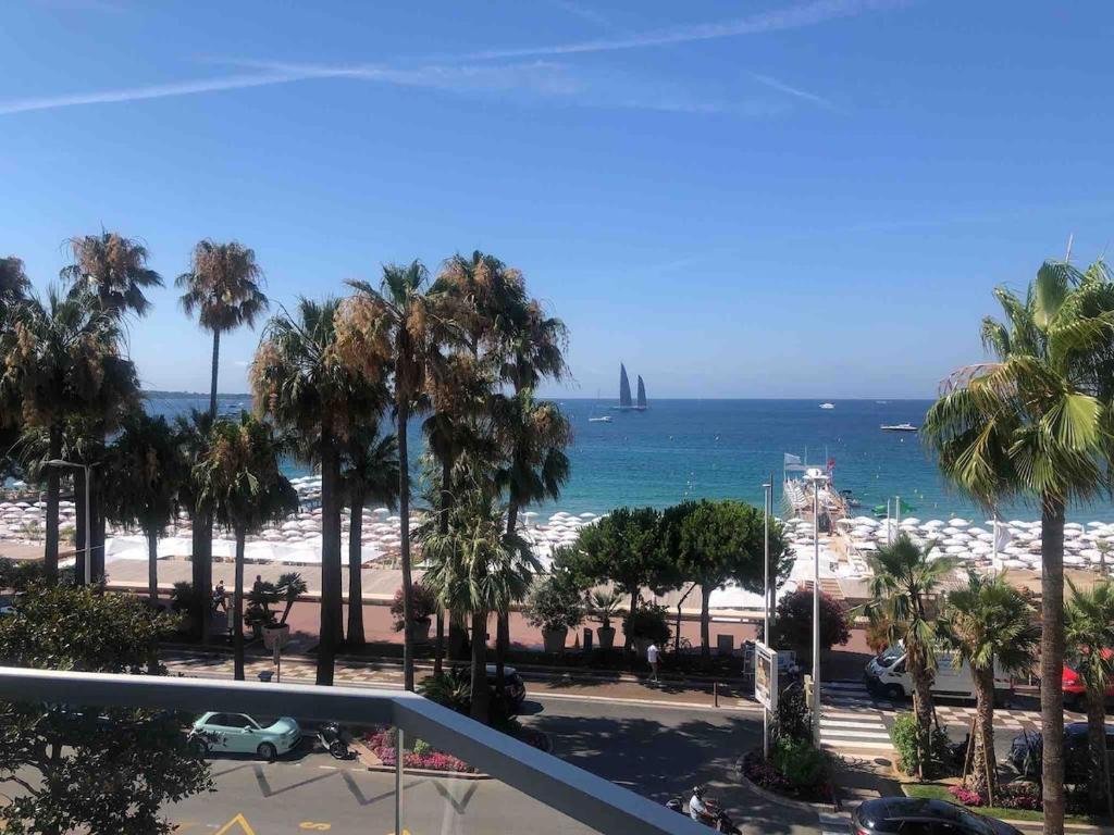 Croisette - luxurious 2 bedroom, panoramic sea view - 2