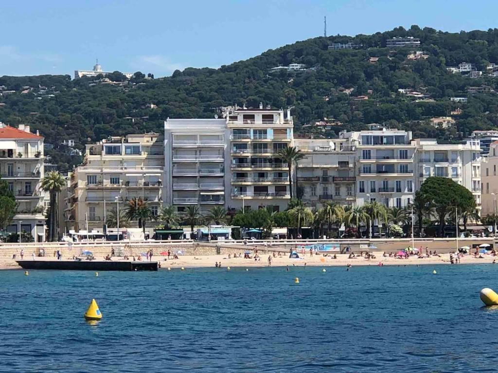 Croisette - luxurious 2 bedroom, panoramic sea view - 5