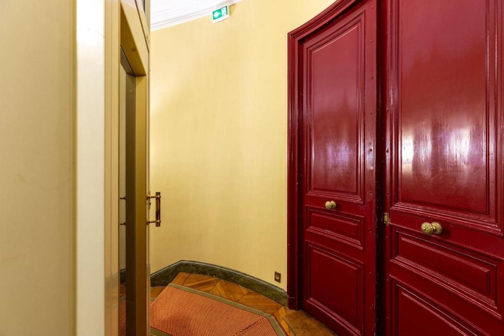 Prestigious 4BR - Sleeps 9 - Trocadero - 4