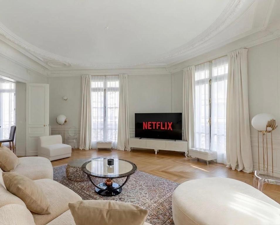 Prestigious 4BR - Sleeps 9 - Trocadero - 1