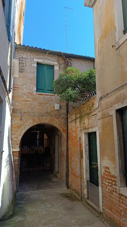 San Barnaba Artist's district house - 1