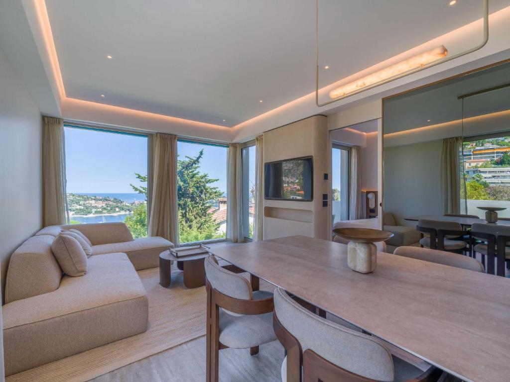 Exceptional Apartment with Terrace & Sea View - 2