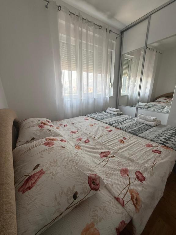 Riverside Apartment - 5