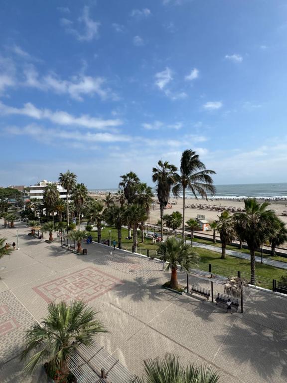 Brand-New Beachfront Luxury at Malecon Seoane Pimentel - 4