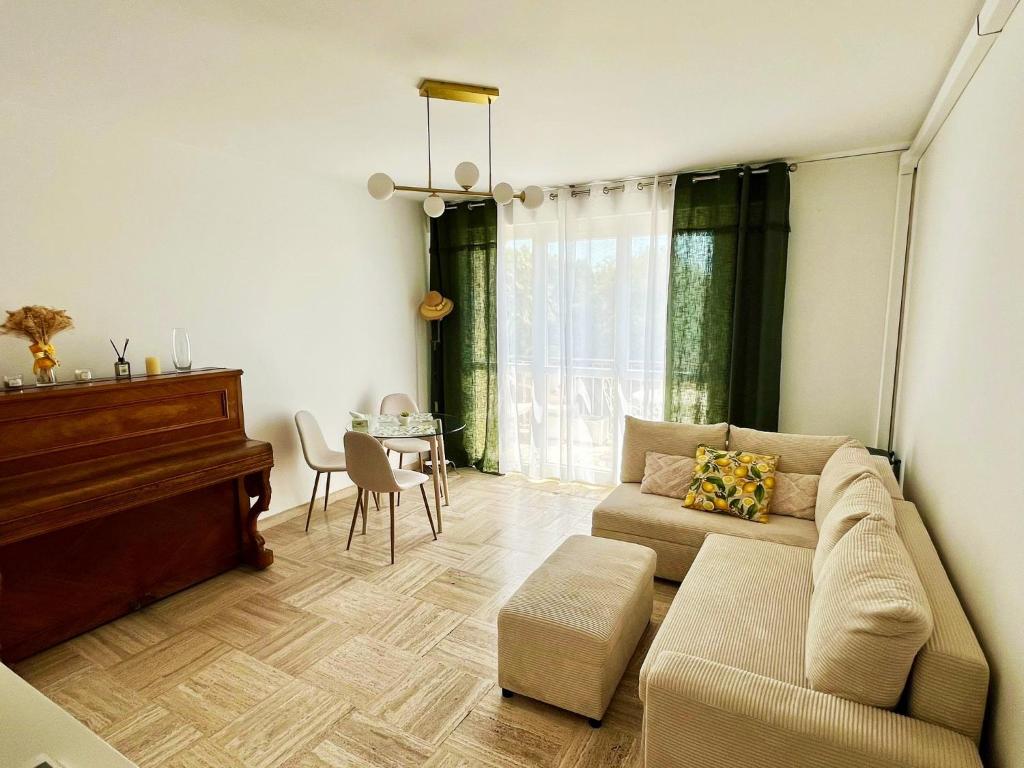 Charming Flat close to beach - 4